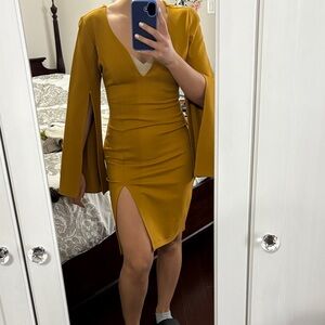 Chic Long Sleeve Mustard Dress with Slit